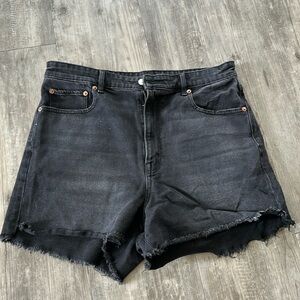 AE HIGHEST RISE 90’S BOYFRIEND SHORT AMERICAN EAGLE